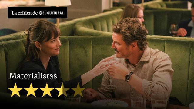 Dakota Johnson y Pedro Pascal en 'Materialistas'.