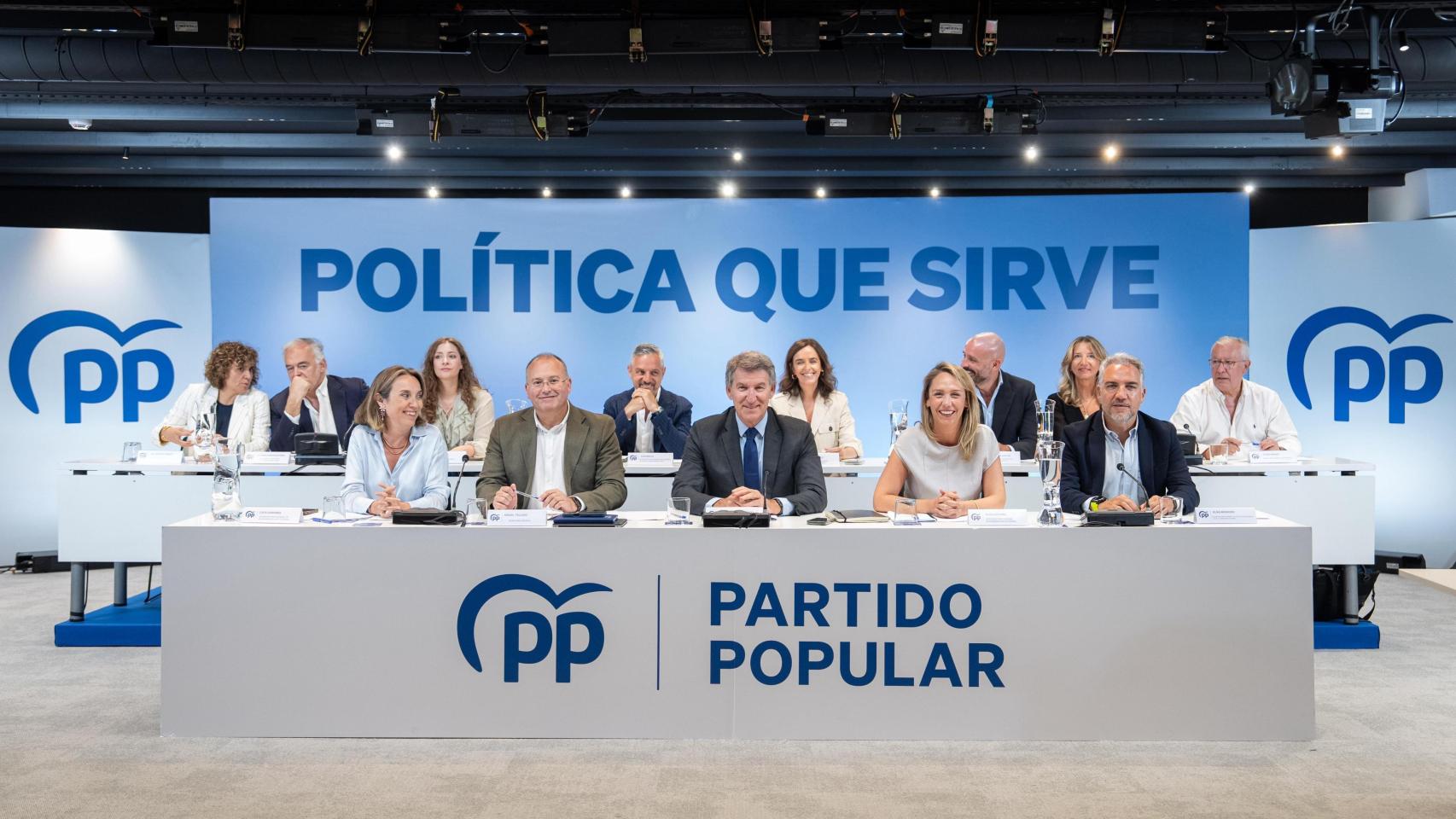 Alberto Núñez Feijóo preside la reunión del Comité Ejecutivo Nacional del PP de este lunes.