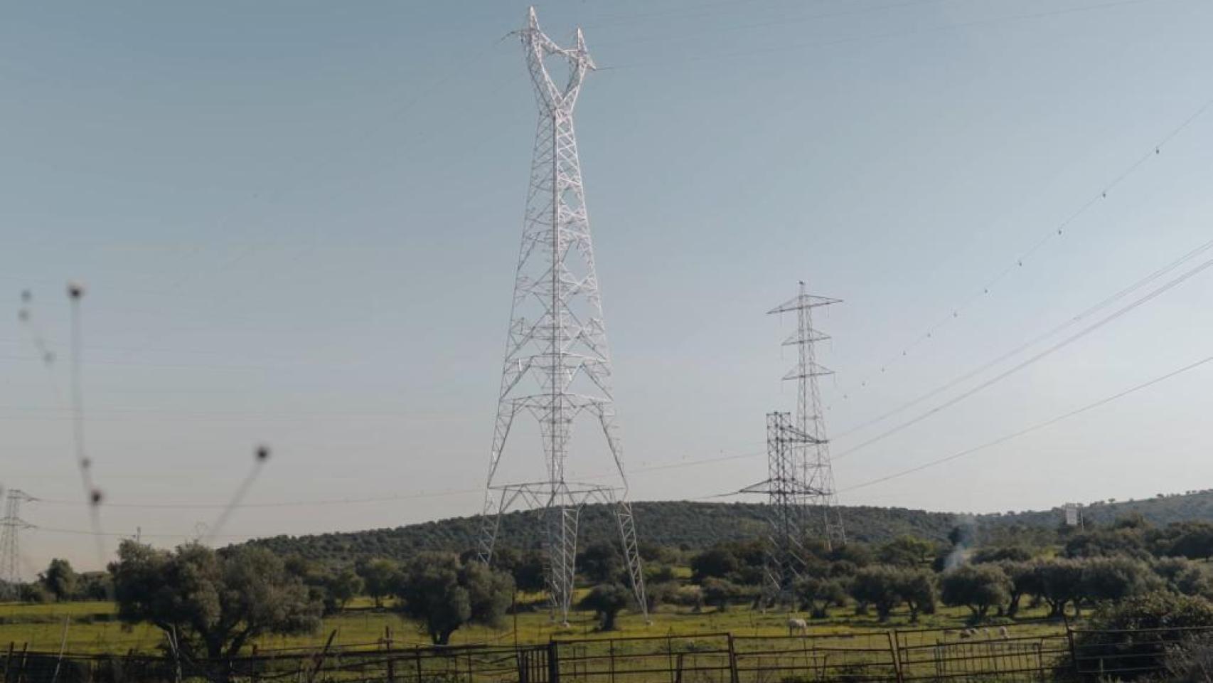 Una torre eléctrica de Imedexa.