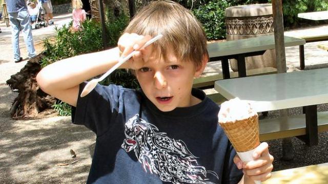 El dolor de cabeza provocado por el frío conocido como 'brain freeze'.