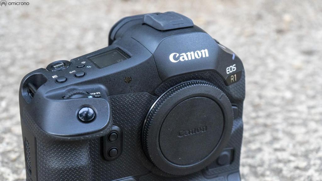 Canon EOS R1.
