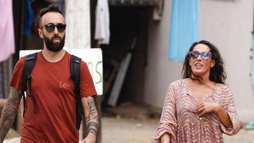 La cantante Malú junto a su novio, Ángel, fotografiados en Ibiza en 2024.