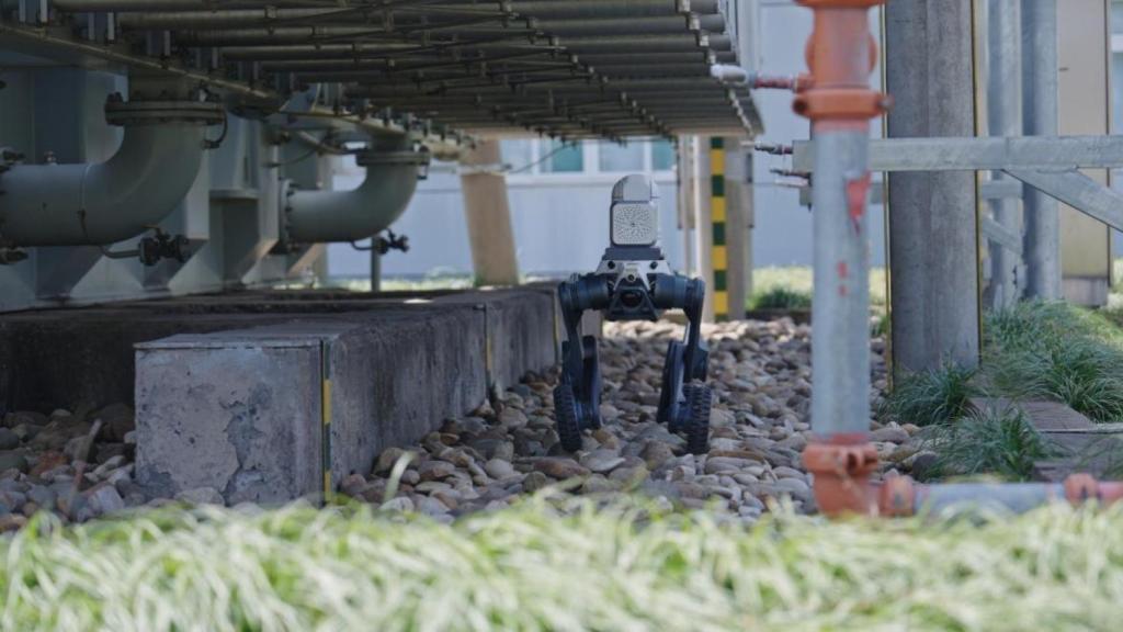 Robot M20 con ruedas