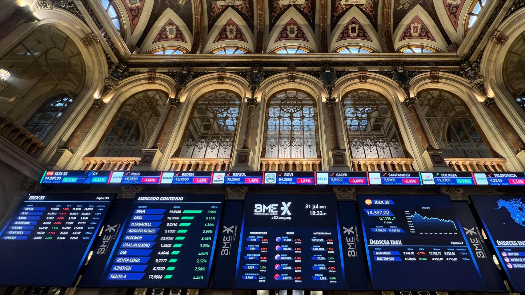 Interior del Palacio de la Bolsa de Madrid.