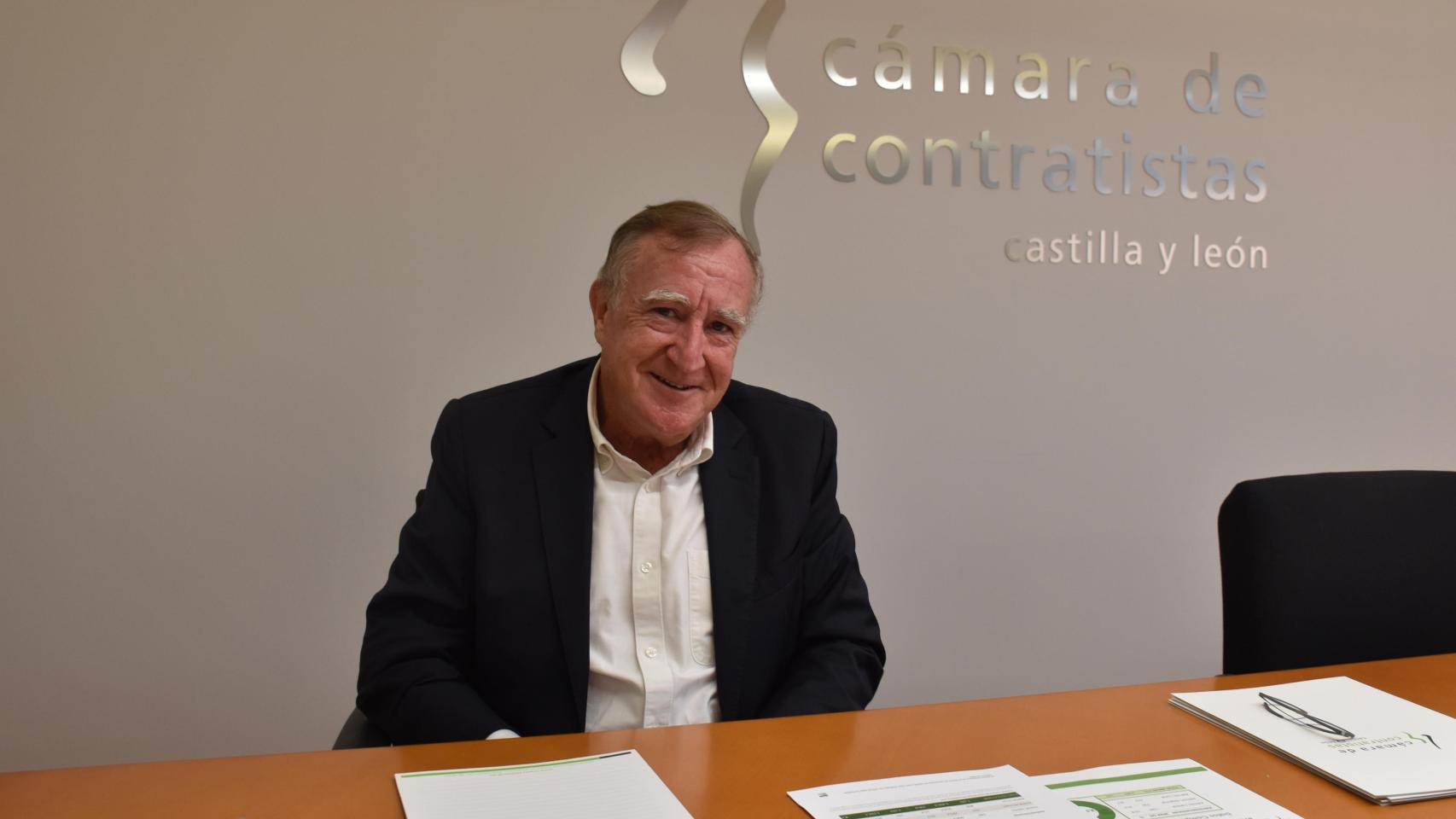 Enrique Pascual, presidente de la Cámara de Contratistas de Castilla y León, durante una entrevista en El Español - Noticias de Castilla y León