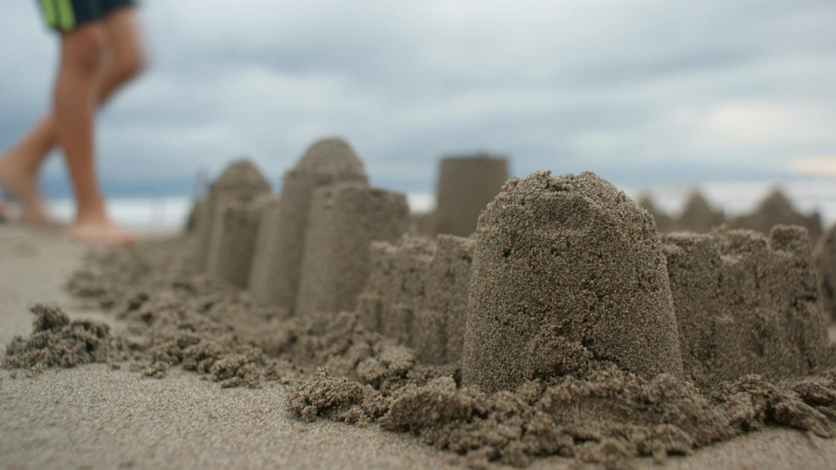 Un castillo de arena en la playa. Foto: Gerardo Ramones/Pexels