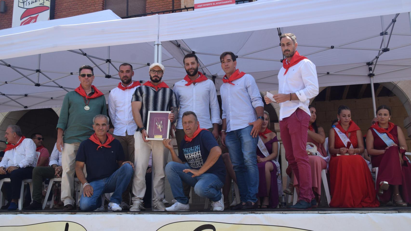 Llegada del Desfile a la Plaza Mayor y entrega de los Cangrejos de Oro