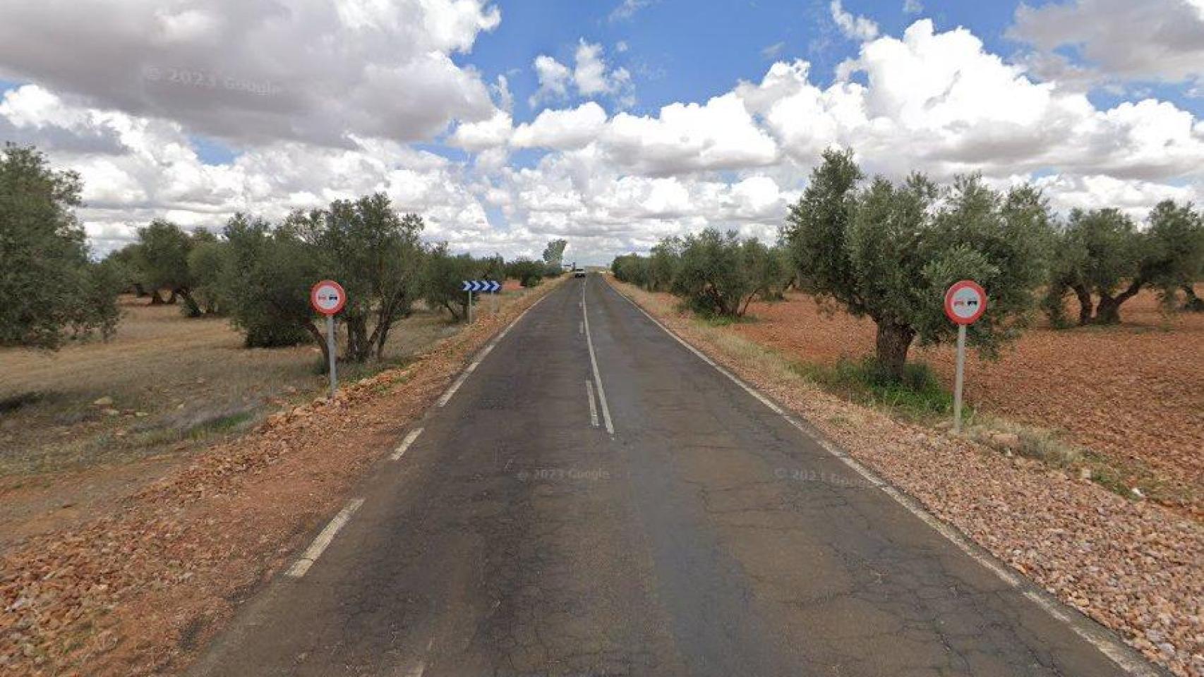 Carretera CR-5213 a su paso por Almagro (Ciudad Real).