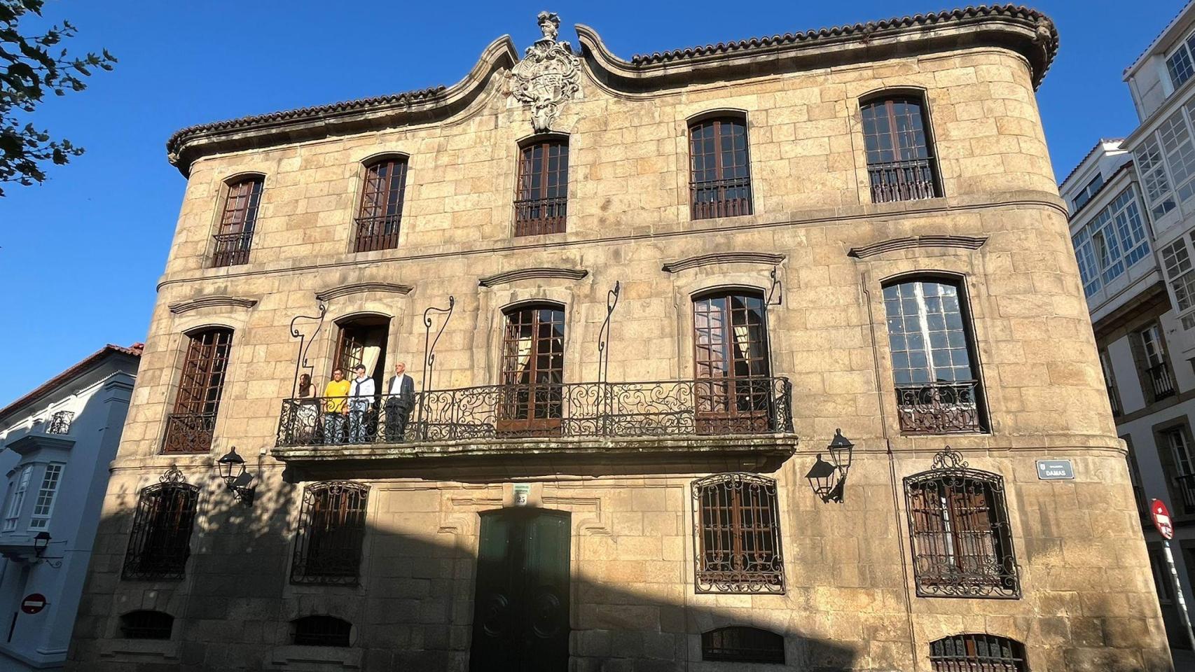 Primeras visitas a la Casa Cornide