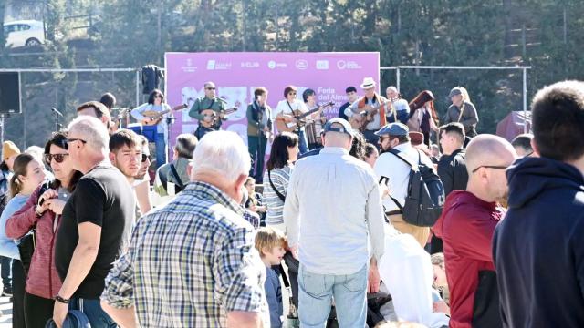 Actuación musical de una de las Cuadrillas durante la última edición del evento.