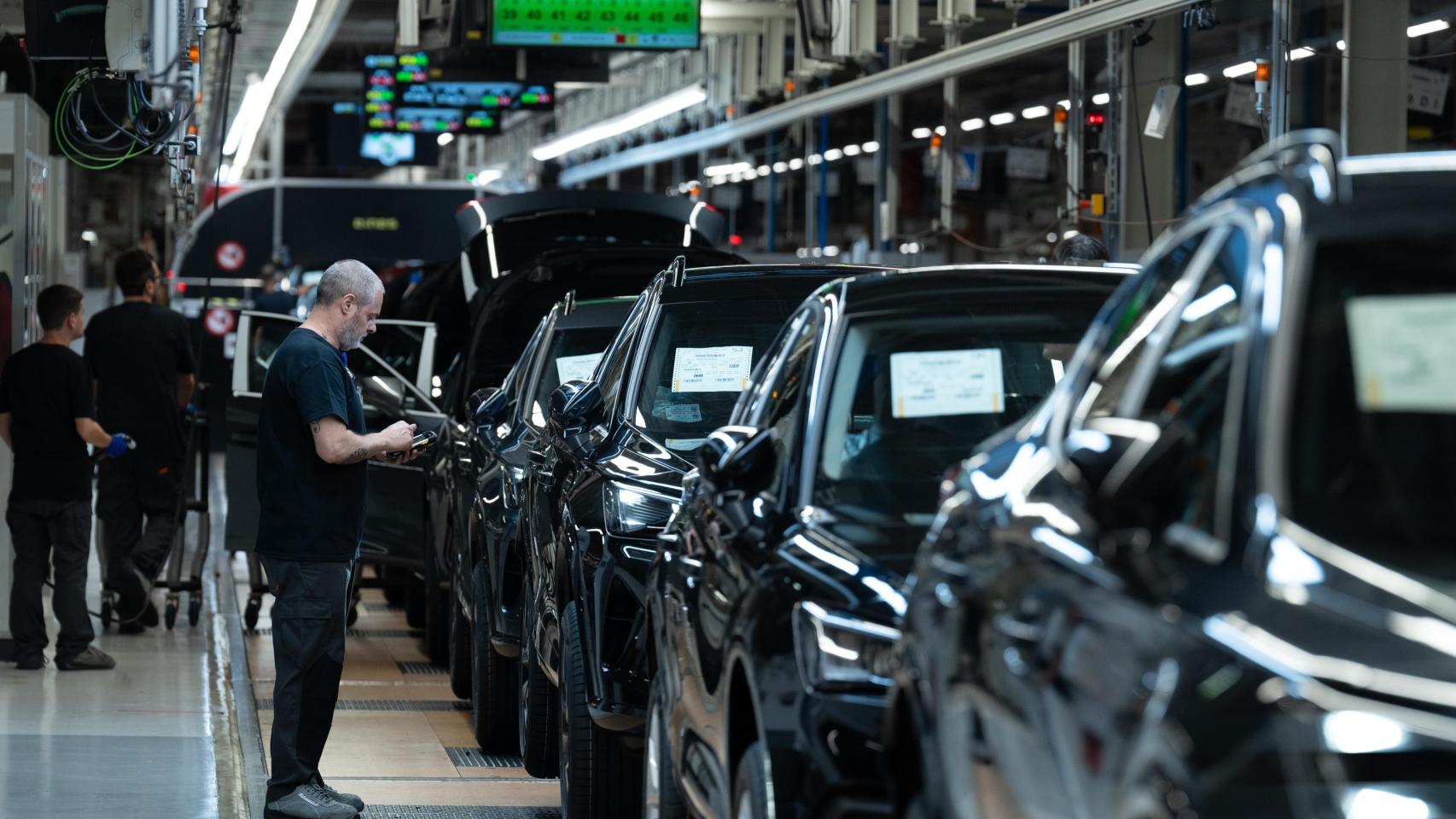 Línea de montaje del Cupra León y del Cupra Formentor en Martorell