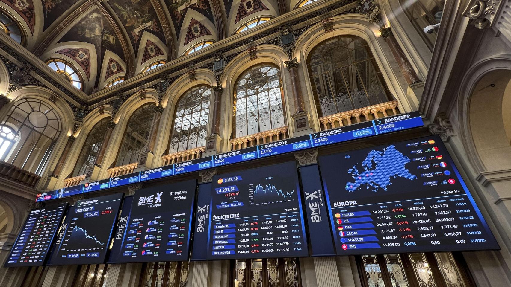 Interior del Palacio de la Bolsa de Madrid.
