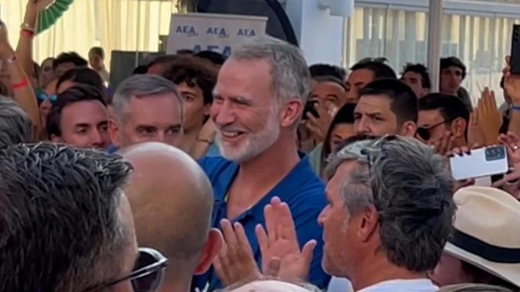El rey Felipe VI durante el concierto de Jaime Anglada en Mallorca en julio de 2025.
