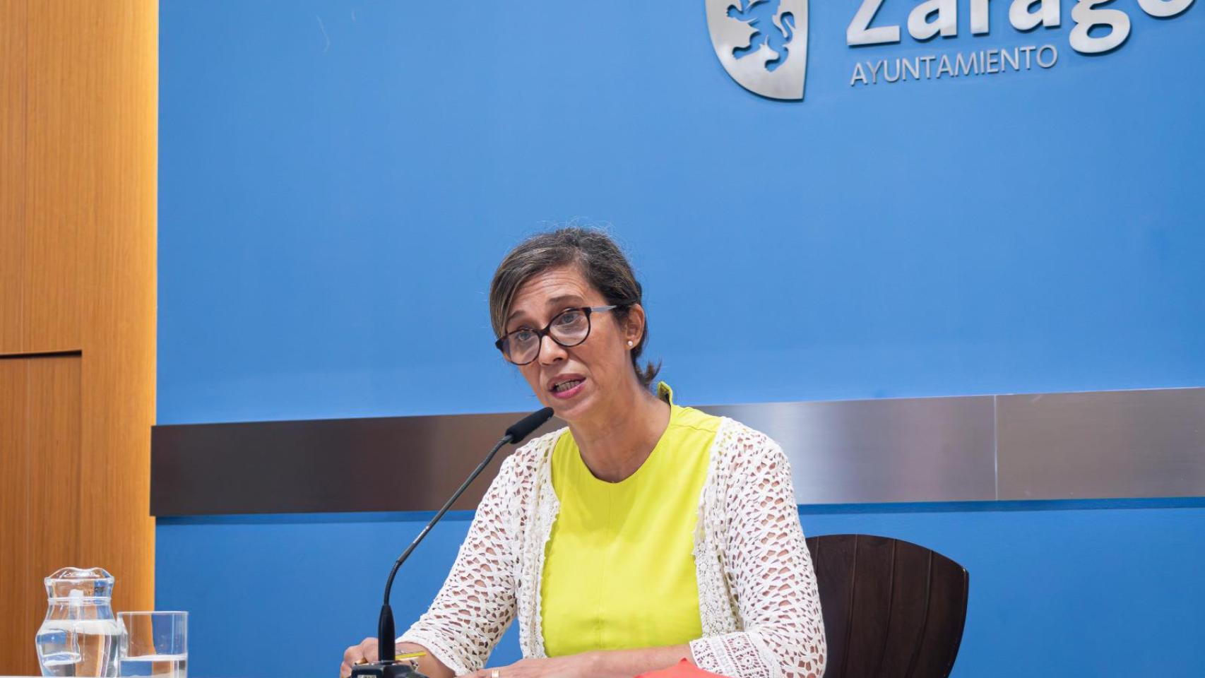 La concejala de Políticas Sociales, Marián Oros, esta mañana en el Ayuntamiento de Zaragoza.