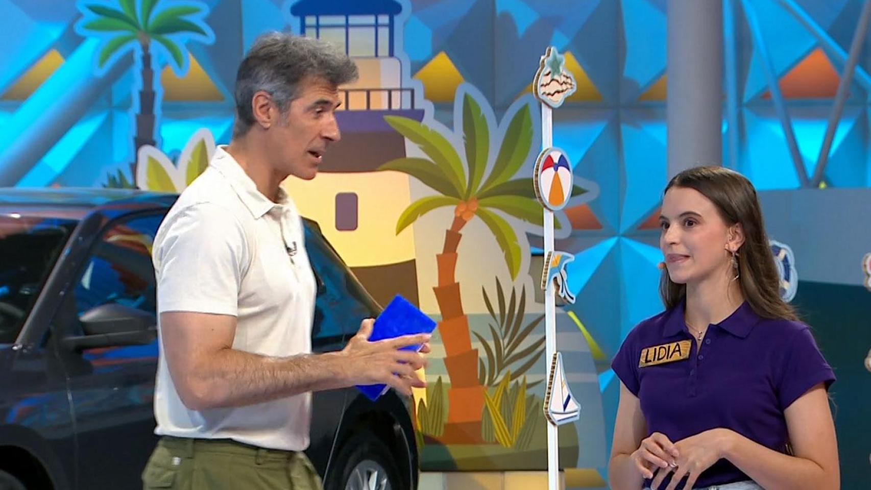 Jorge Fernández y Lidia en ‘La ruleta de la suerte’.