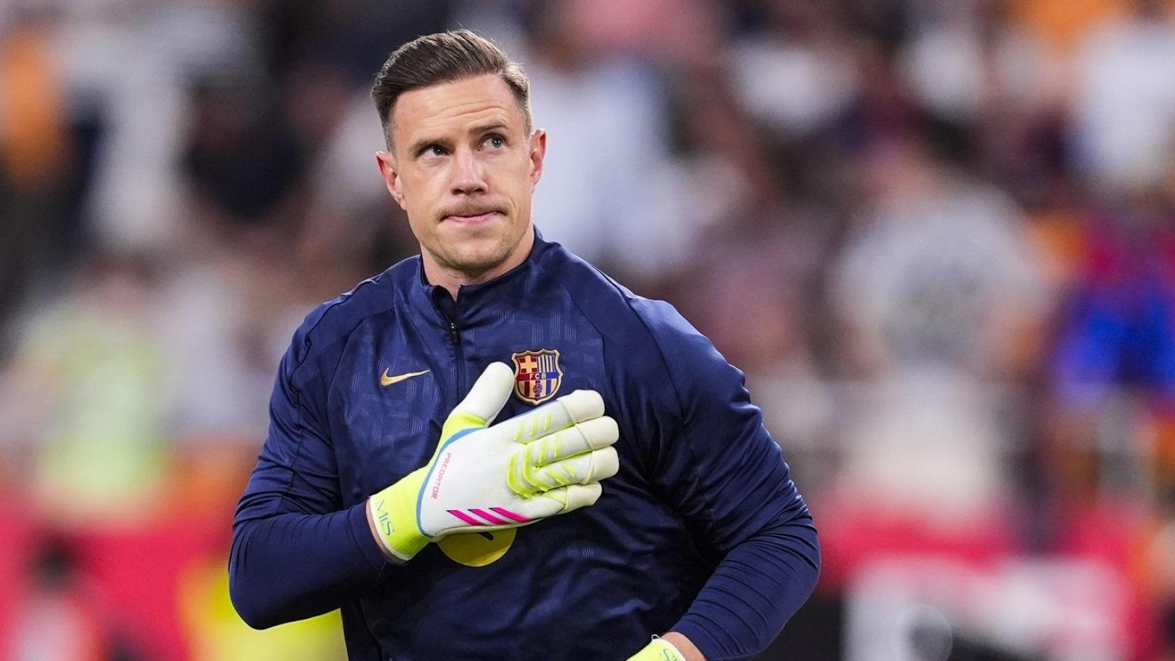 Ter Stegen, durante un calentamiento con el FC Barcelona