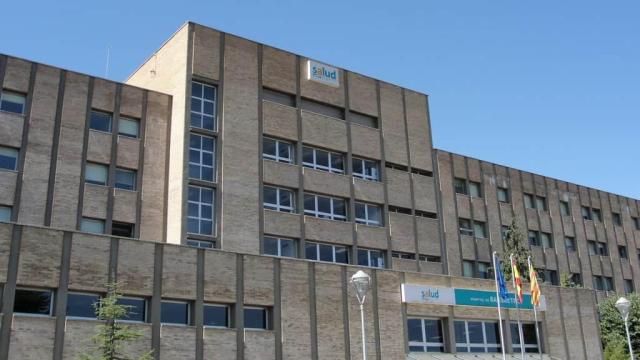 Exterior del hospital de Barbastro.