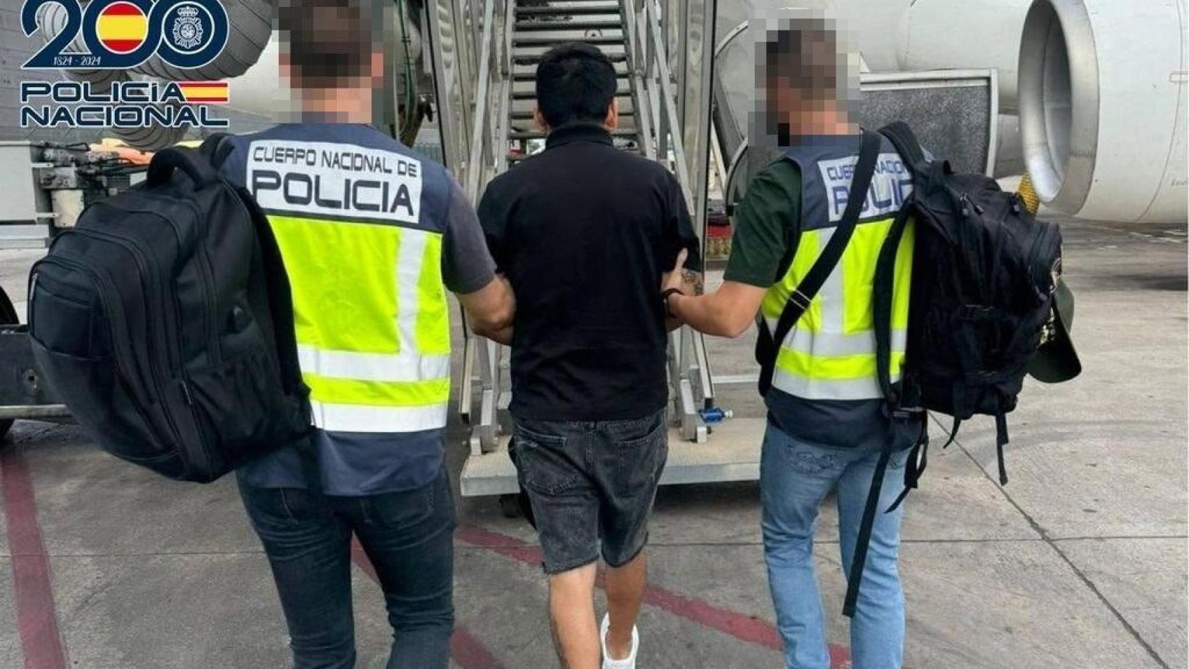 Expulsión por parte de la Policía Nacional