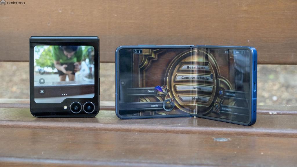 Los dos dispositivos de Samsung Z Flip.