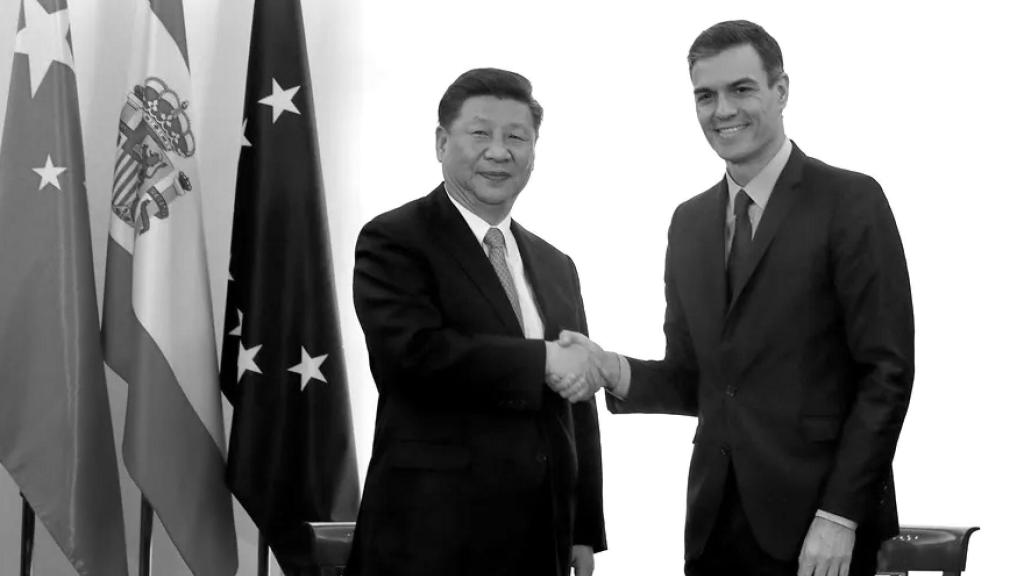 Pedro Sánchez junto a Xi Jinping.