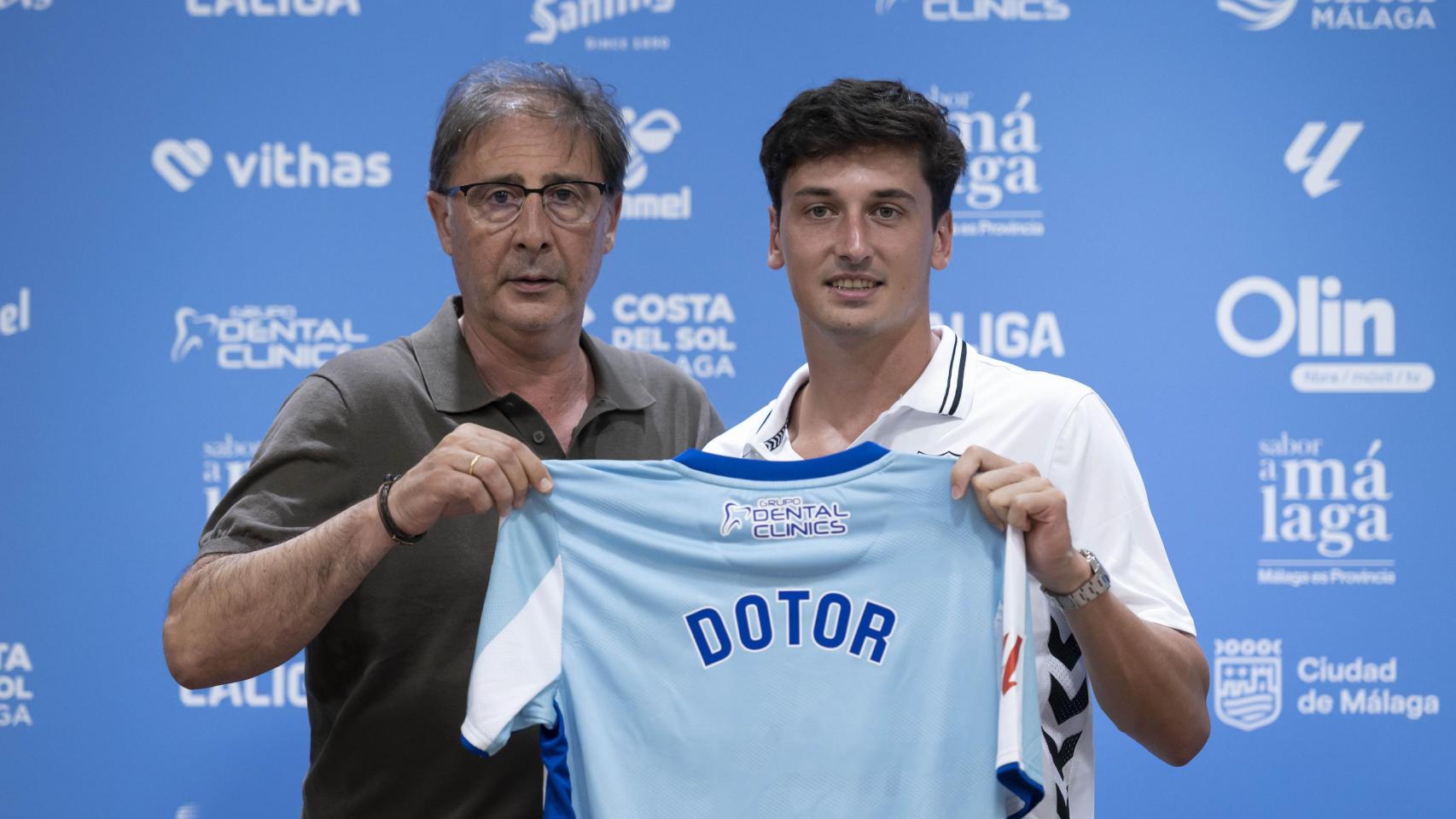 Carlos Dotor durante su presentación como jugador del Málaga CF