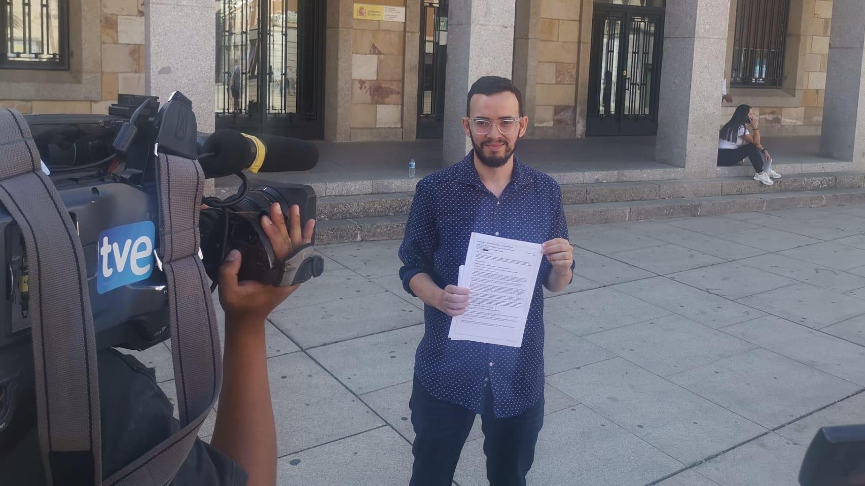 Miguel Ángel Llamas, coordinador de Podemos CyL, ha atendido a los medios de comunicación en Zamora