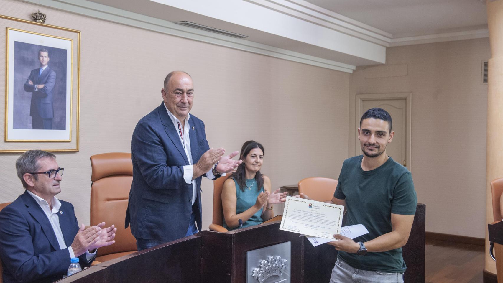 De Vicente en la toma de posesión de los nuevos funcionarios de la Diputación de Segovia