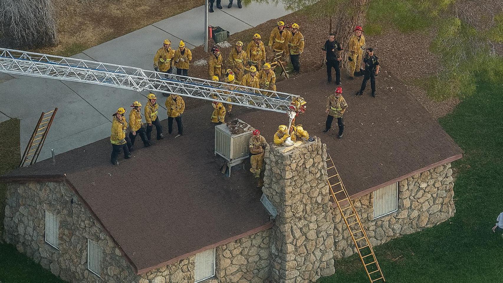 Captura del hecho compartido por ABC7 y ampliada con IA.