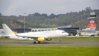 Vueling refuerza su oferta de invierno en Santiago y Tenerife y programa 1,5 millones de plazas