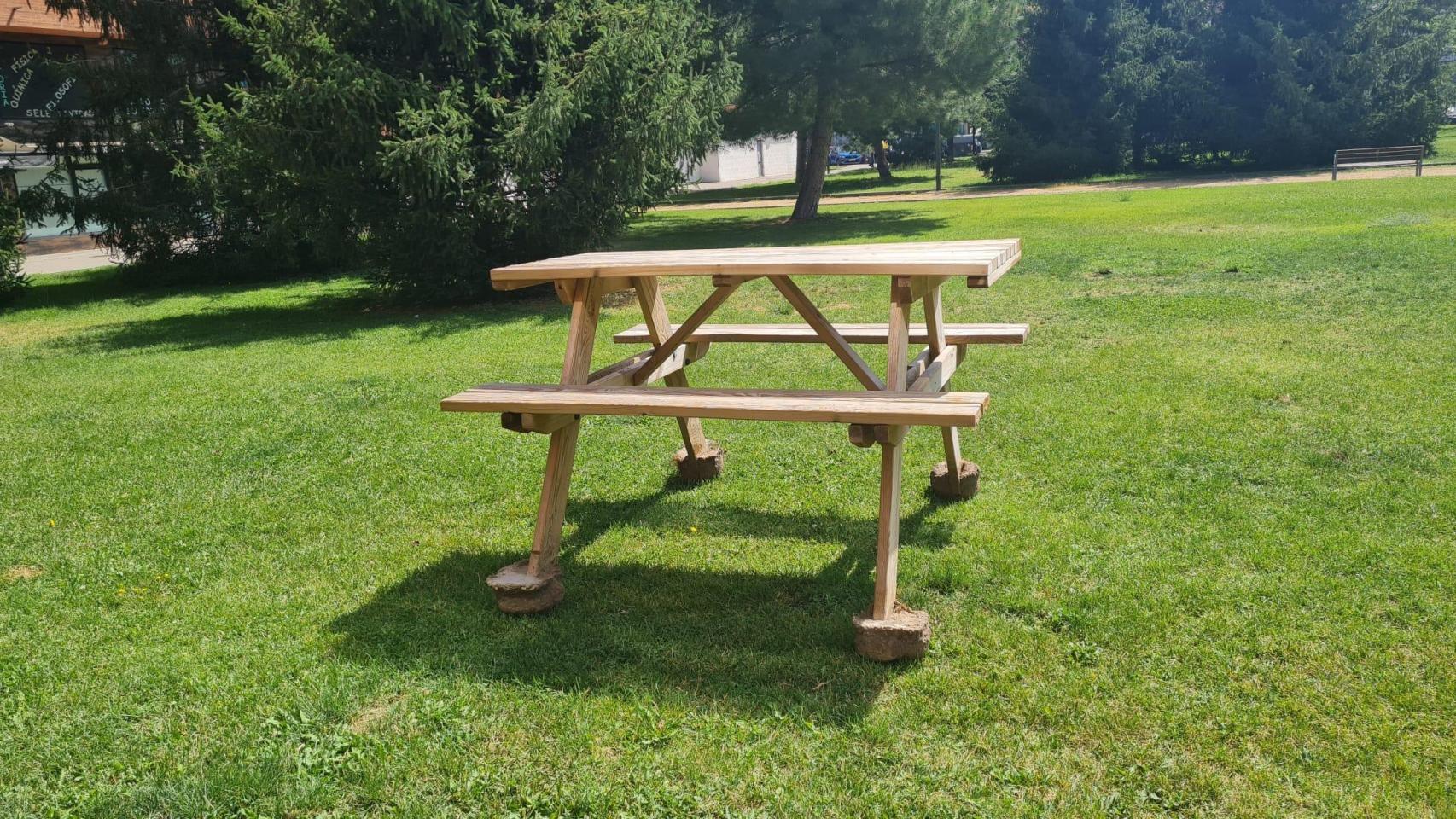 Banco arrancado en La Vaguada por los vándalos