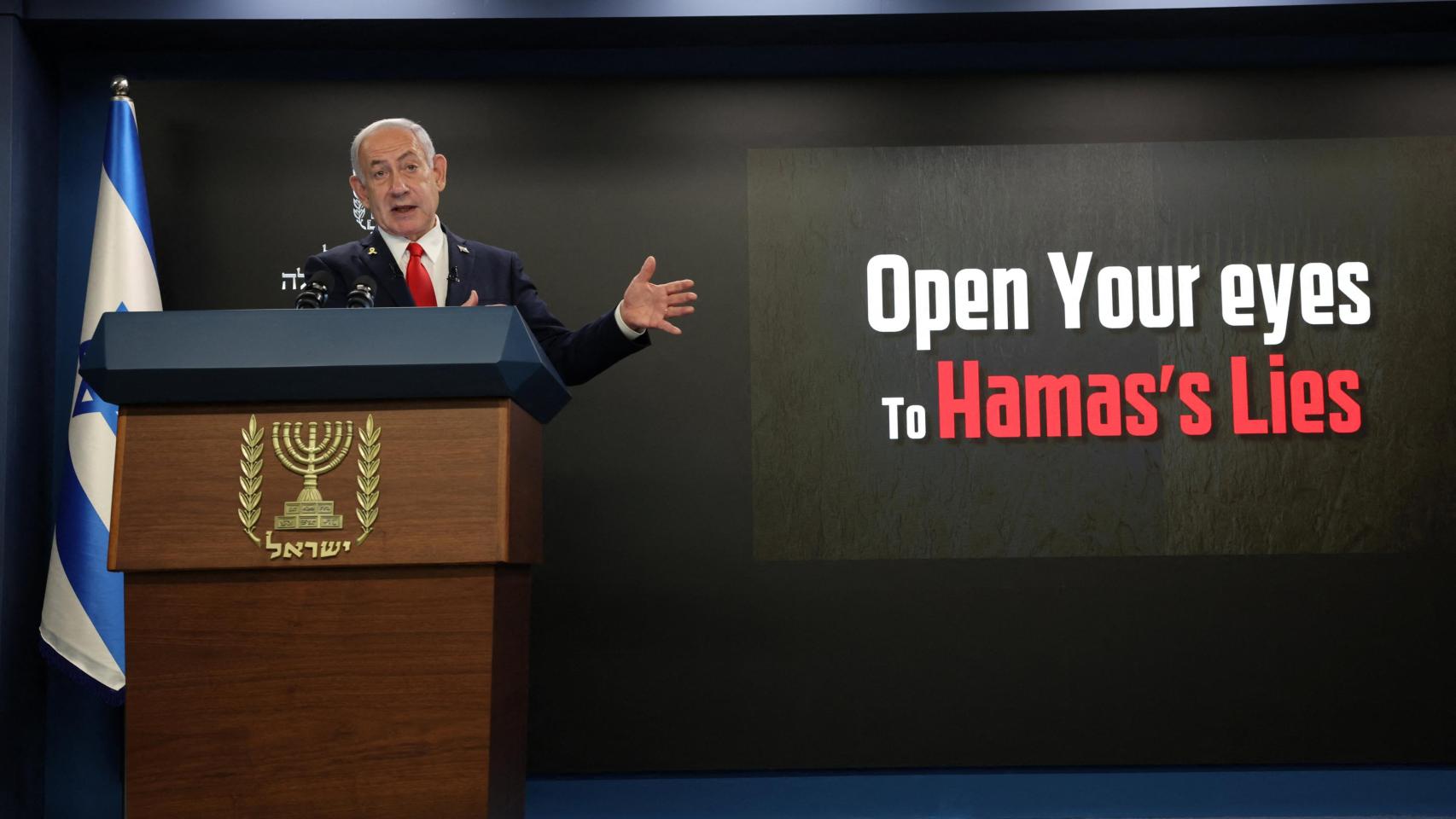 El primer ministro israelí, Benjamin Netanyahu, durante su conferencia de este domingo en su oficina de Jersusalén.