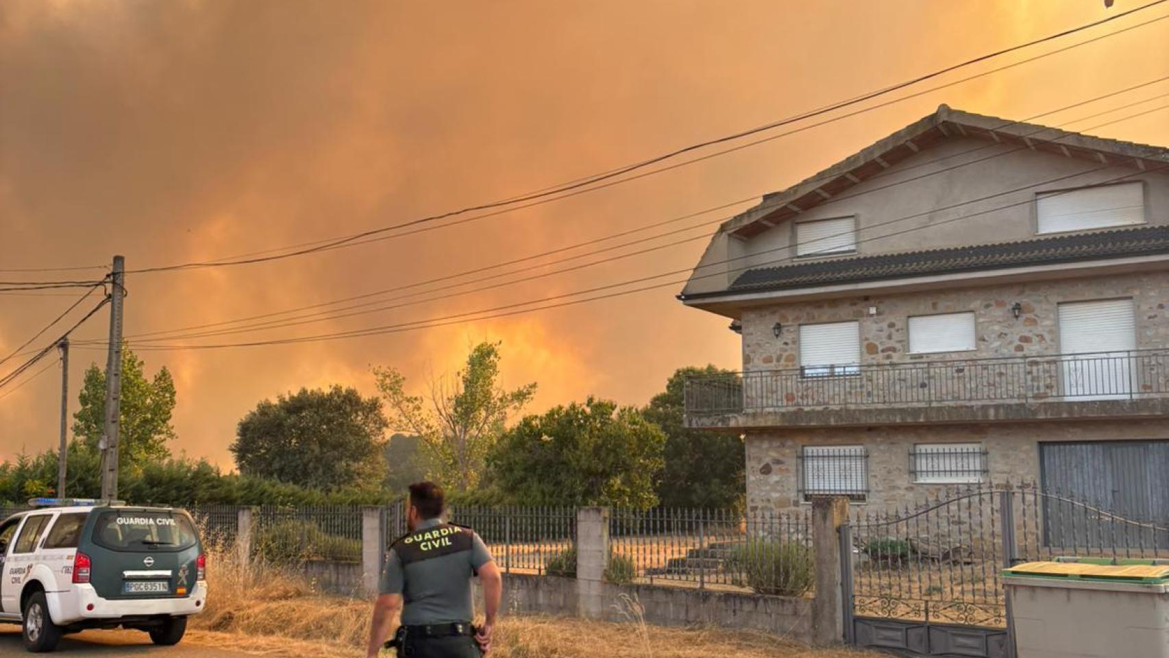 Incendio en Molezuelas de la Carballeda