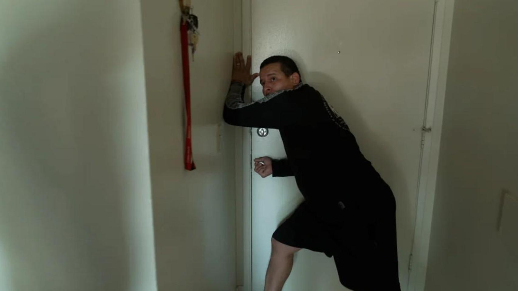 Una familia nicaragüense se atrinchera en su hogar por miedo al ICE: Esto ha sido como un trauma