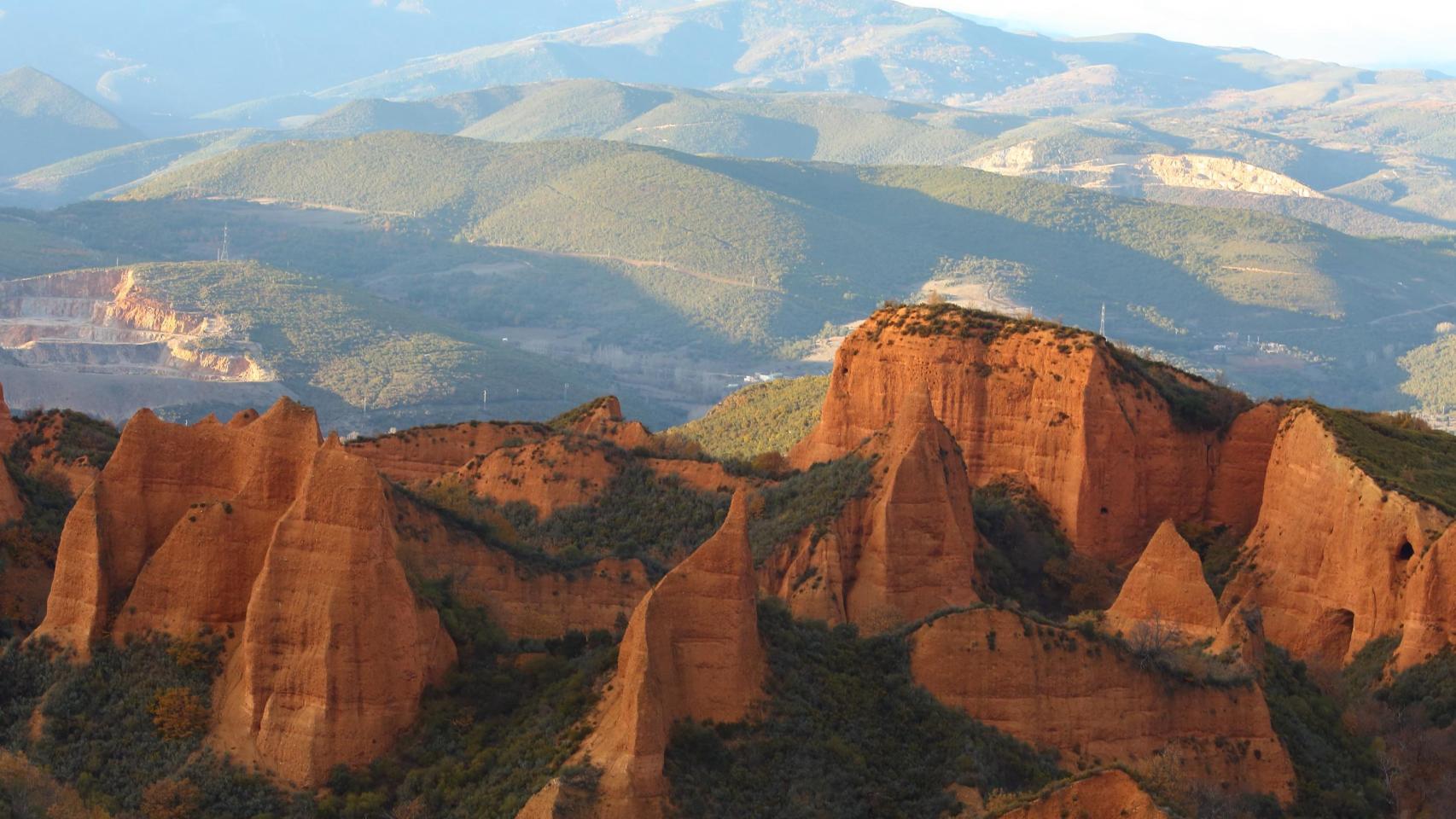 El impresionante paisaje de Las Médulas, el corazón rojo del Imperio Romano