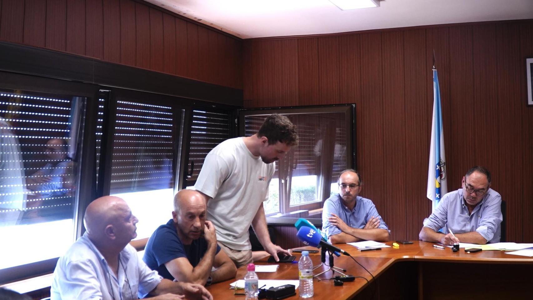 El concejal no adscrito, Darío Rey, llega a la moción de censura contra el alcalde de Touro