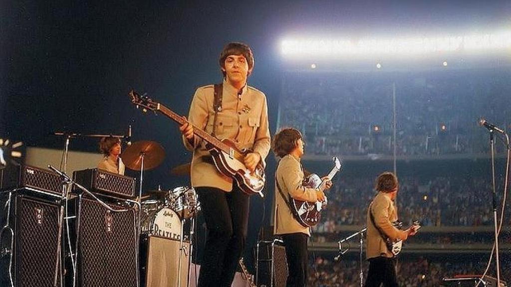 Los Beatles durante el concierto. Fotograma del documental 'The Touring Years'