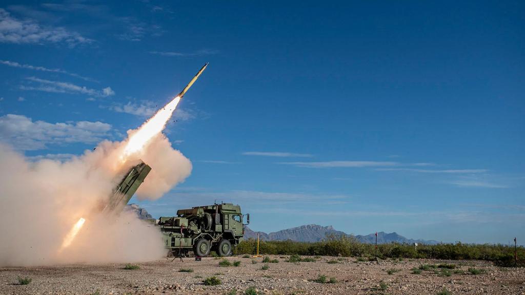 Primer disparo real del sistema lanzacohetes GMARS