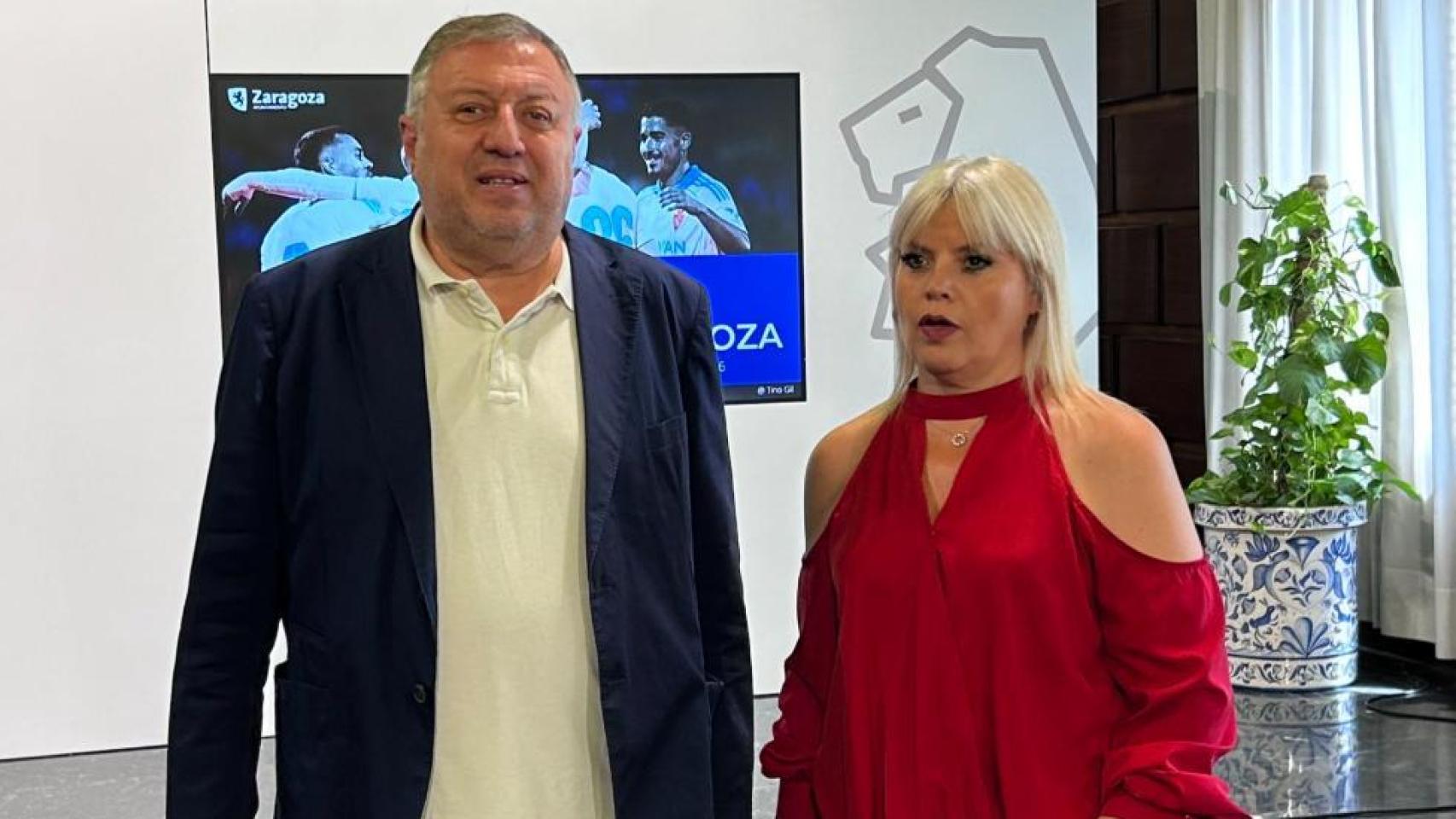 Alfonso Gómez Gámez, este miércoles, junto a la concejala socialista Eva Cerdán.