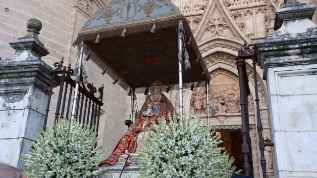 Procesión de la Virgen de los Reyes en Sevilla.