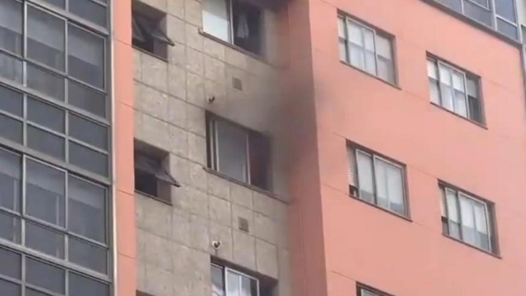 Susto en A Coruña por un incendio en la campana extractora de una cocina