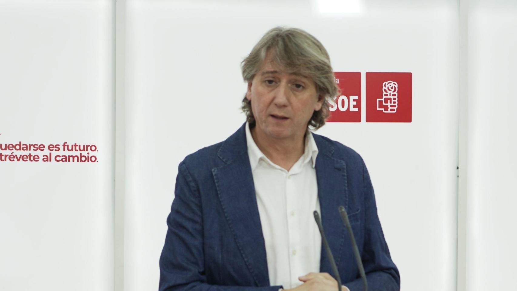 El secretario general del PSOECyL, Carlos Martínez, analiza diversos asuntos de actualidad de Castilla y León.