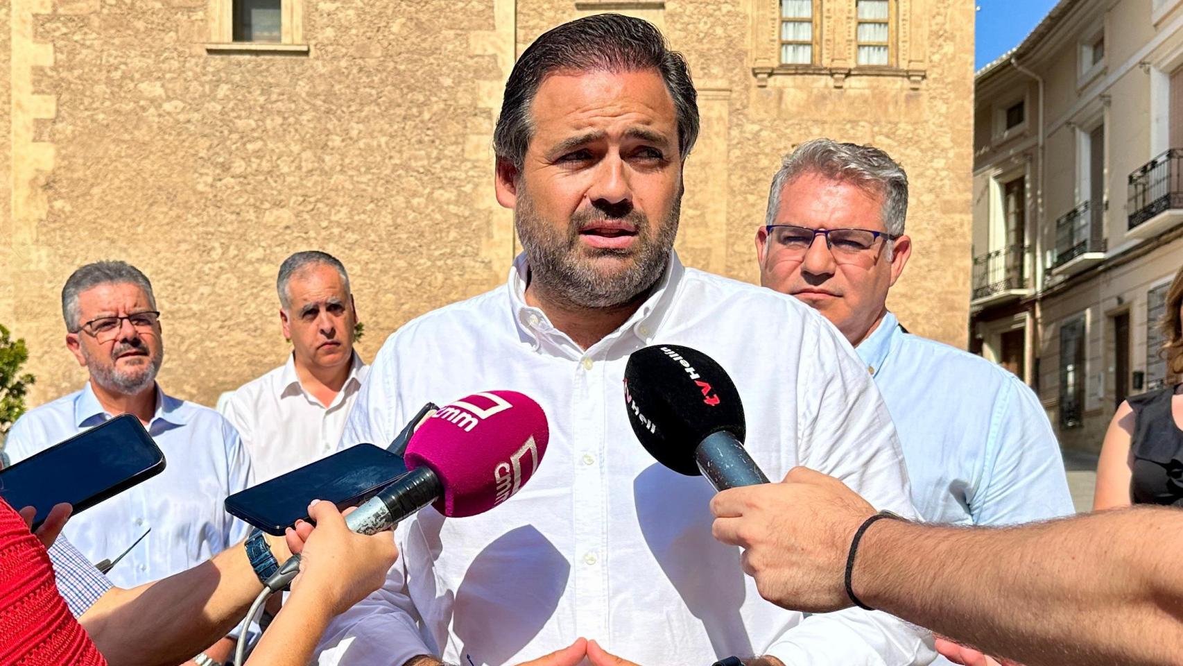 Paco Núñez en su visita a Hellín (Albacete).