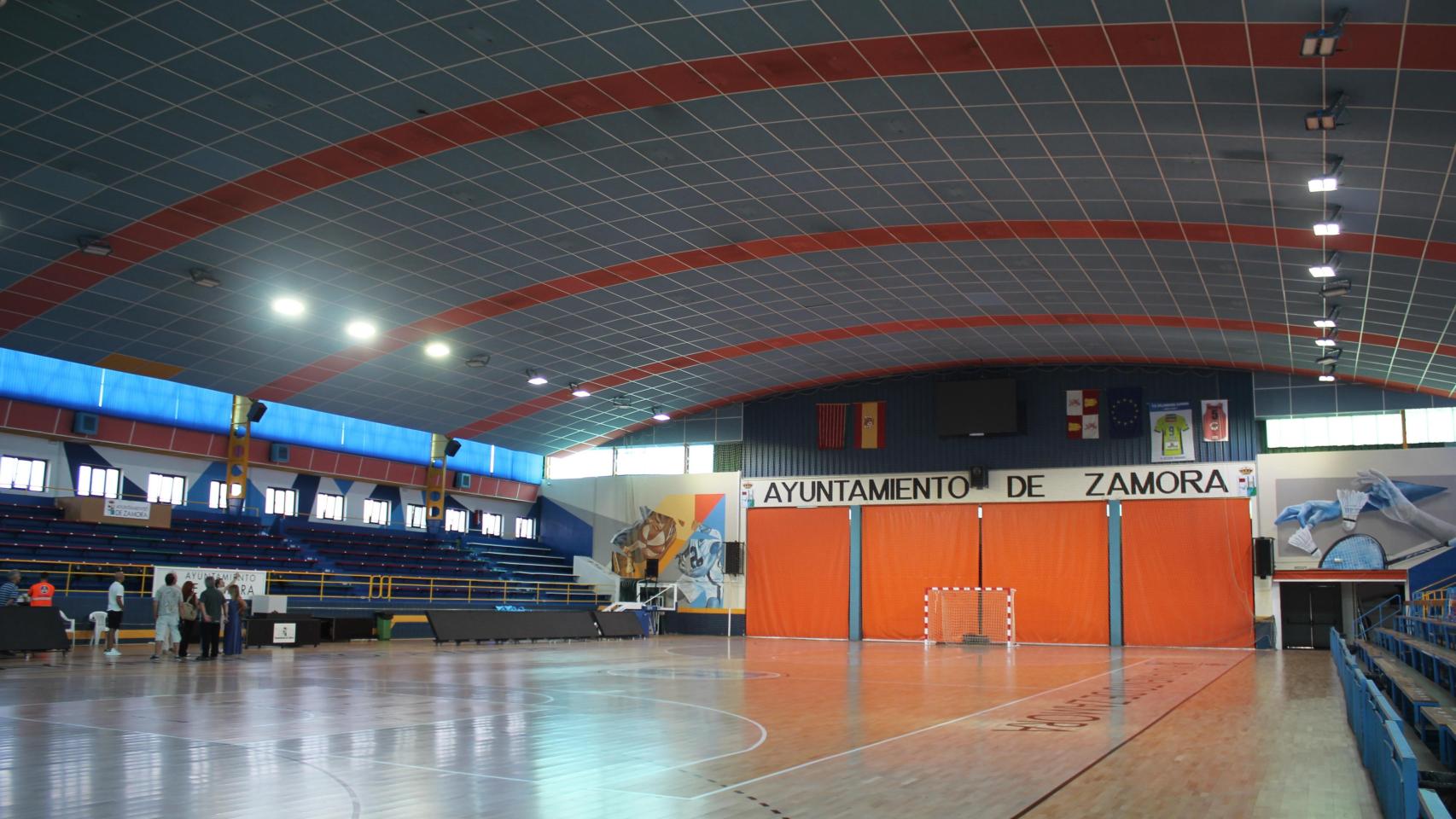 Nueva iluminación del polideportivo Ángel Nieto
