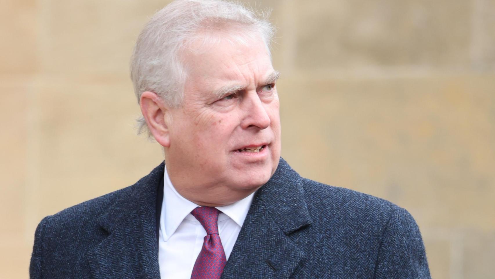 El príncipe Andrés de Inglaterra, en el funeral de Constantino de Grecia en el castillo de Windsor, en febrero de 2024.