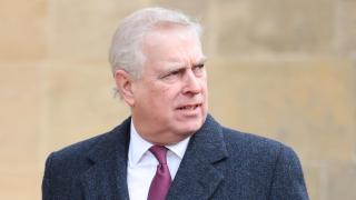 El príncipe Andrés de Inglaterra, en el funeral de Constantino de Grecia en el castillo de Windsor, en febrero de 2024.