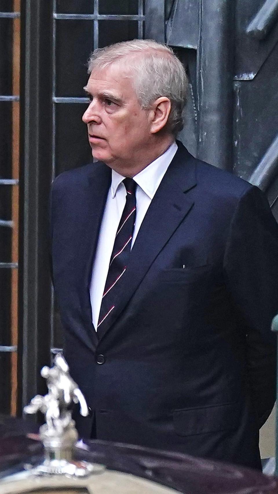 El nuevo libro sobre el príncipe Andrés relata la historia de los vínculos de los York con Jeffrey Epstein.