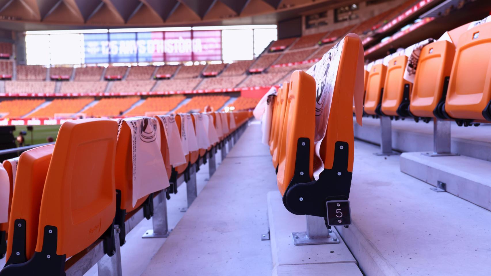Asientos del estadio de La Cartuja antes de la final de la Copa del Rey 2025.