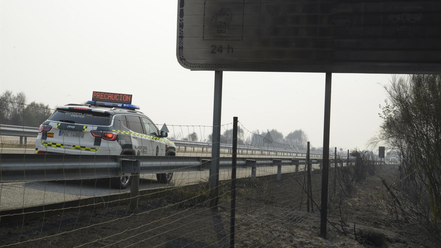 Una de las carreteras cortadas estos días en Ourense.