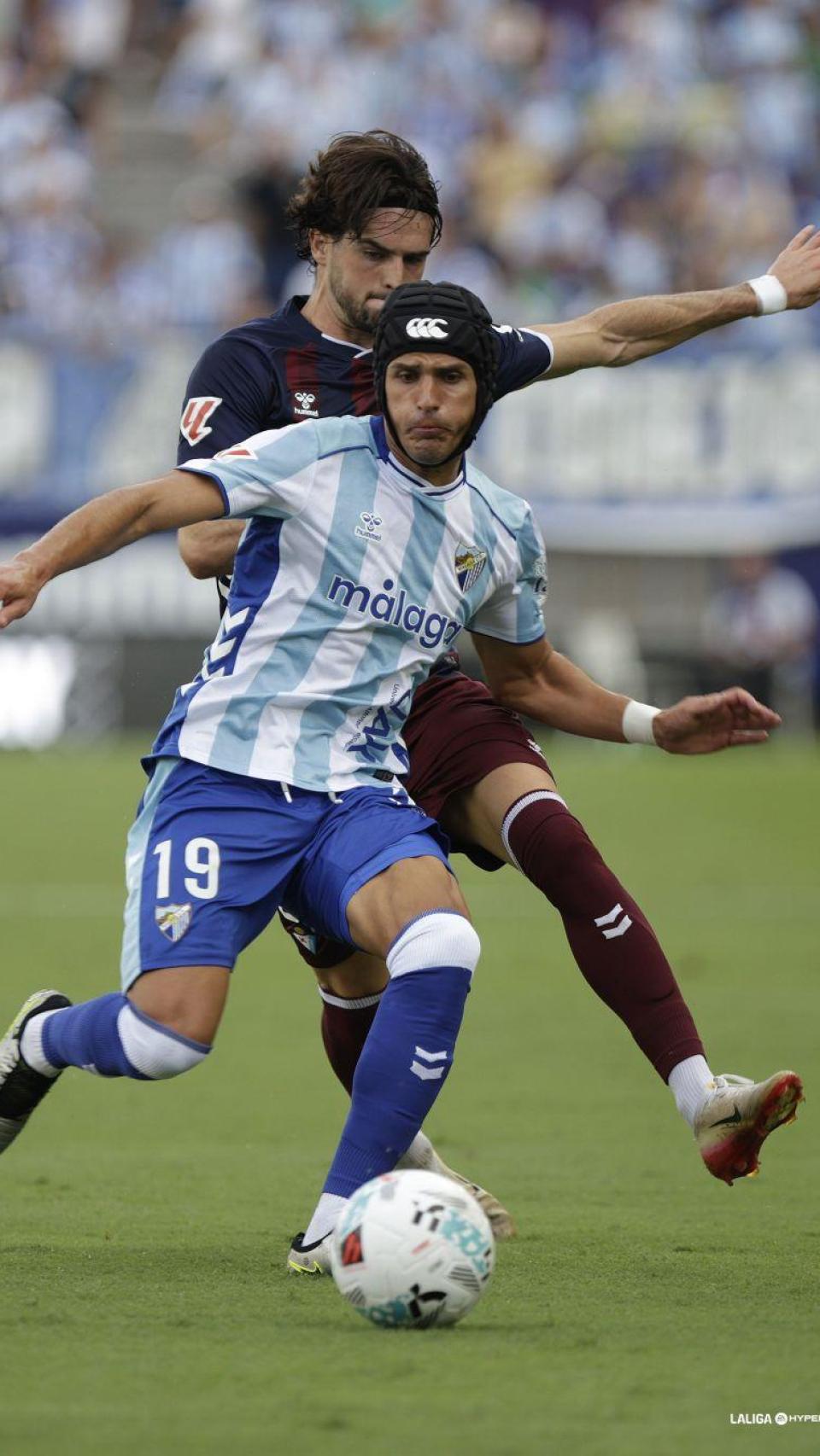 Luismi durante el Málaga CF vs. SD Eibar