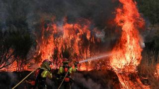 El año negro de los incendios forestales: 2025 ya acumula la mayor superficie quemada de las últimas tres décadas